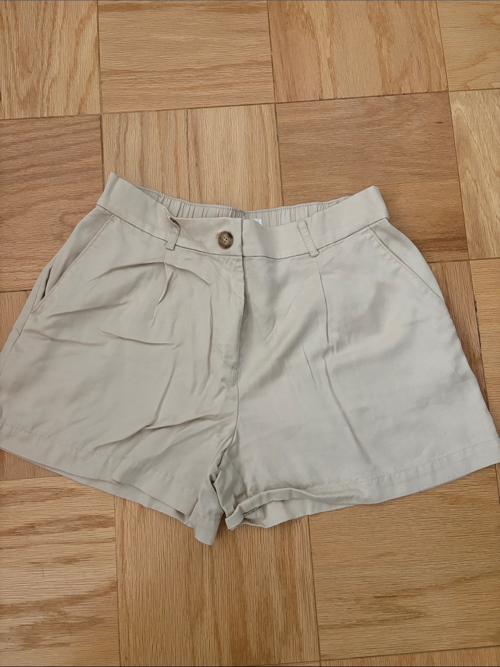 LOFT Light Cream High-Rise Pleated Shorts